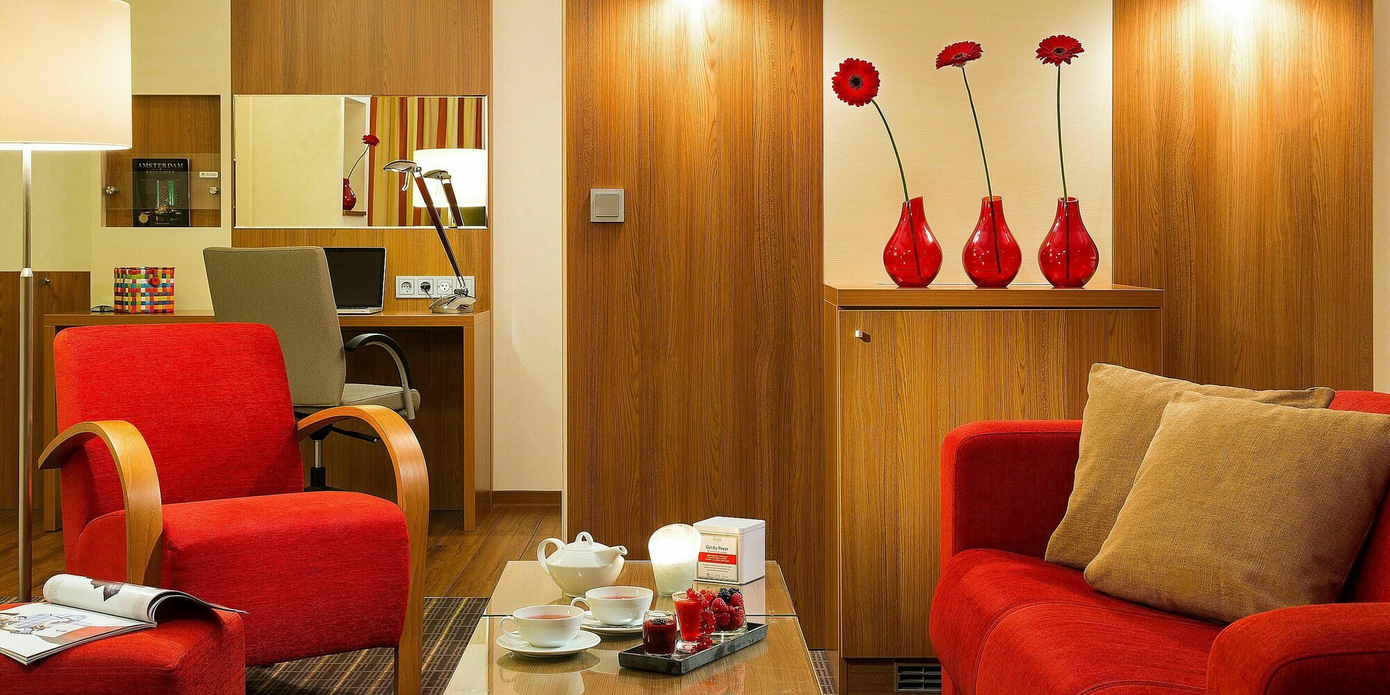 Holiday Inn Ámsterdam Facilidades foto